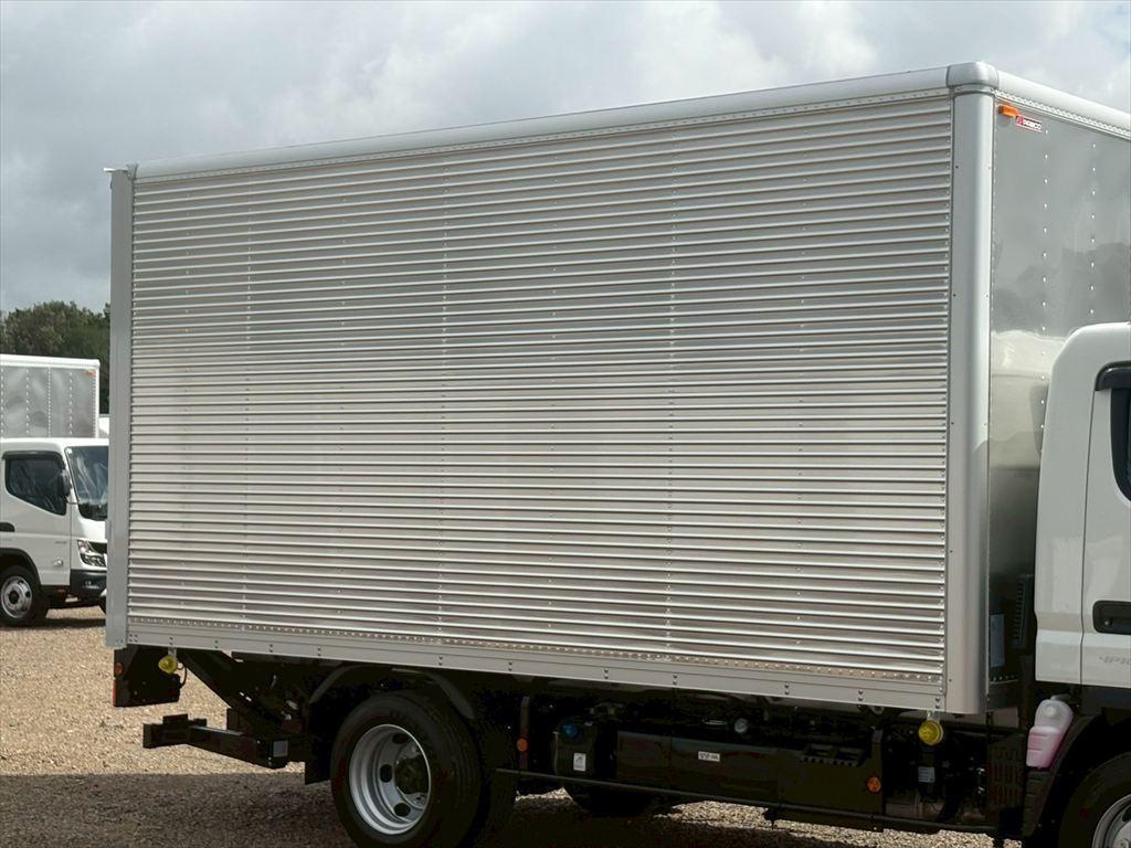 三菱 キャンター 2RG-FEB80(2WD)の写真5