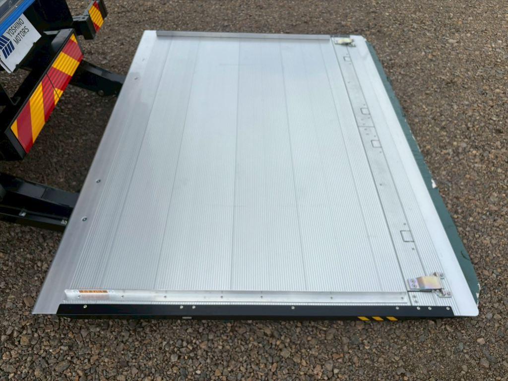 三菱 キャンター 2RG-FEB80(2WD)の写真13