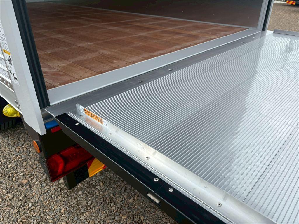 三菱 キャンター 2RG-FEB80(2WD)の写真14