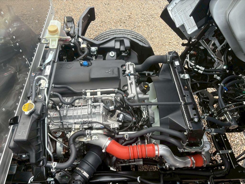 三菱 キャンター 2RG-FEB80(2WD)の写真18