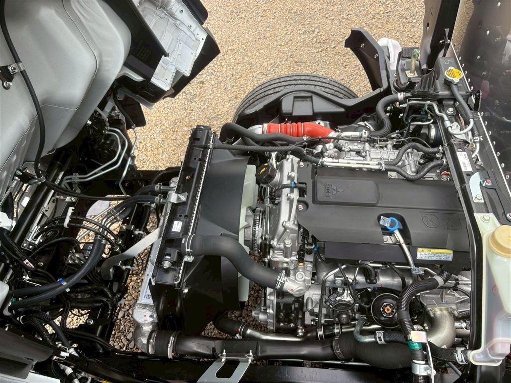 三菱 キャンター 2RG-FEB80(2WD)の写真19