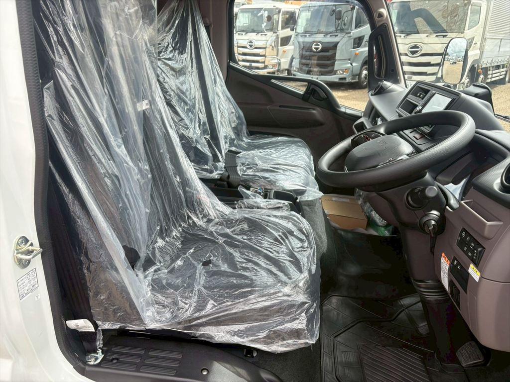 三菱 キャンター 2RG-FEB80(2WD)の写真20