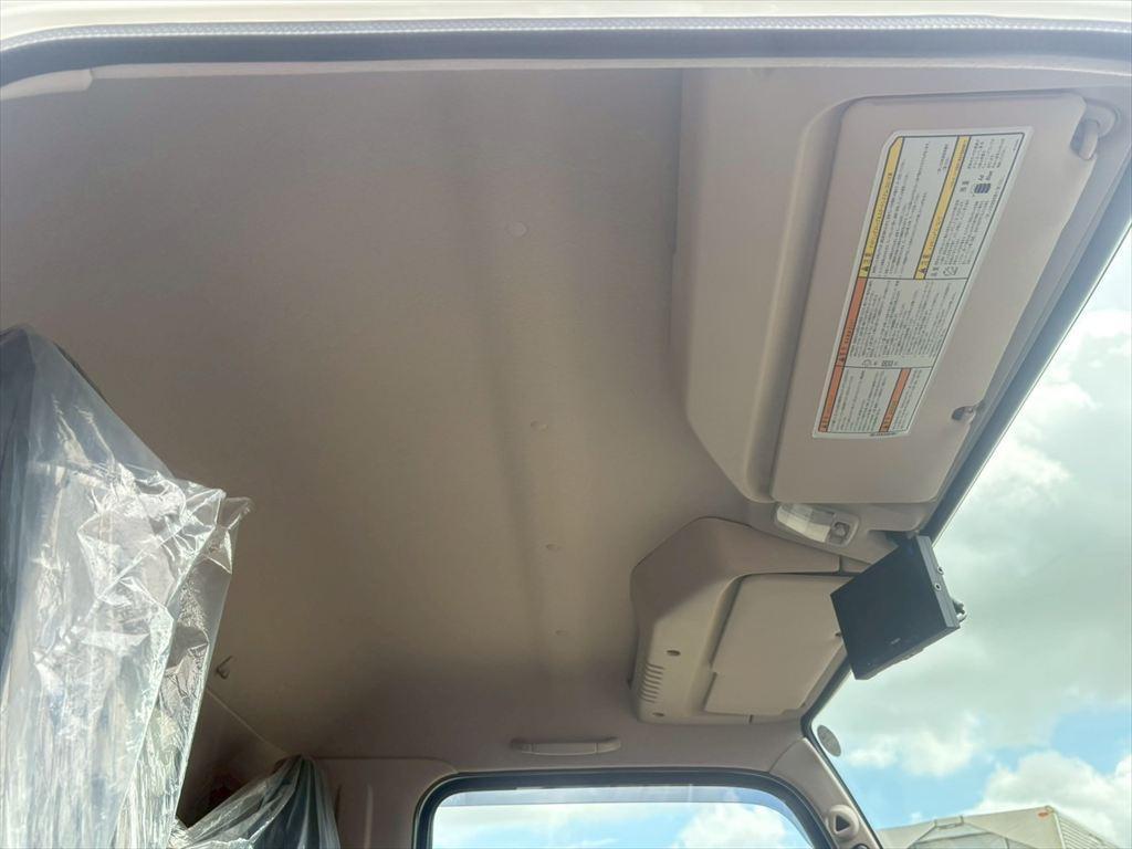 三菱 キャンター 2RG-FEB80(2WD)の写真24