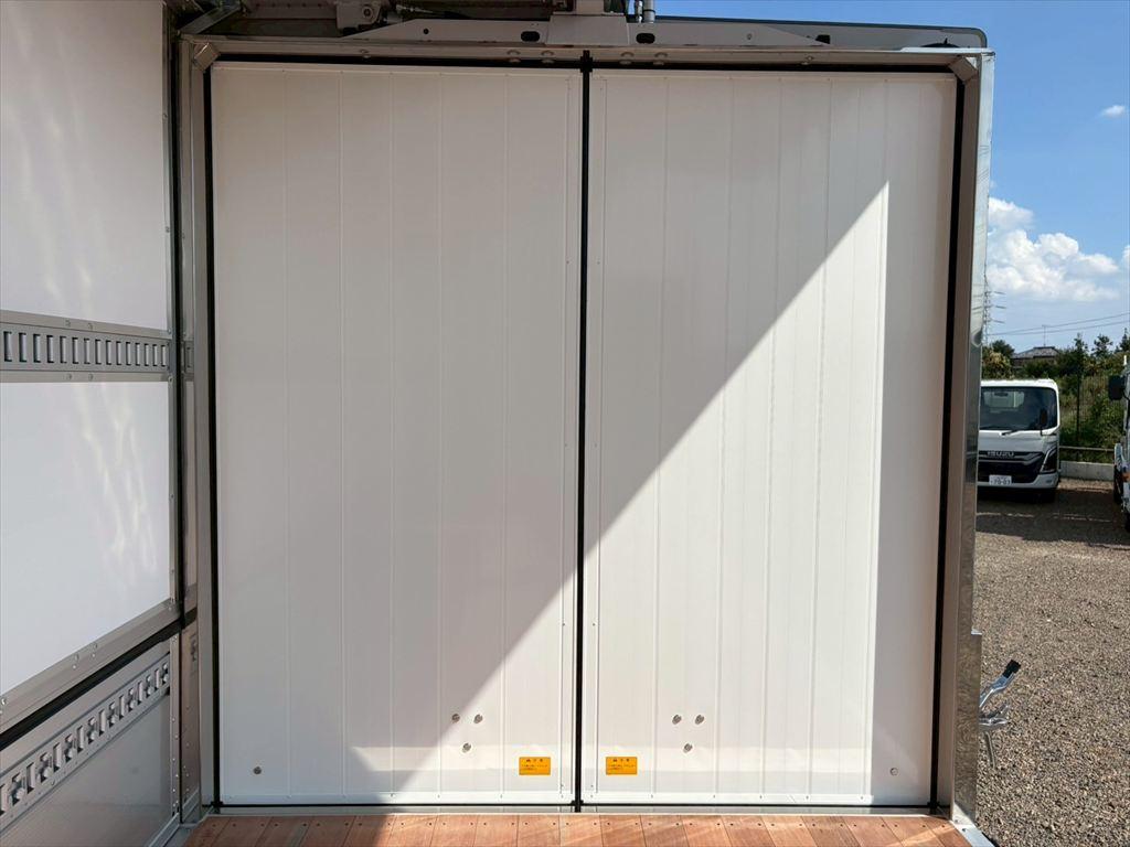 三菱 ファイター 2KG-FK65F(2WD)の写真13