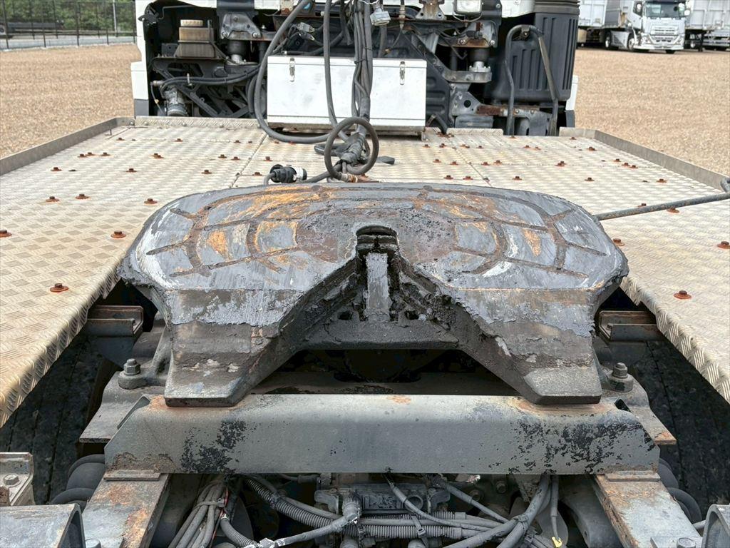 日野 プロフィア QDG-SS1EKDA(6x4)の写真8