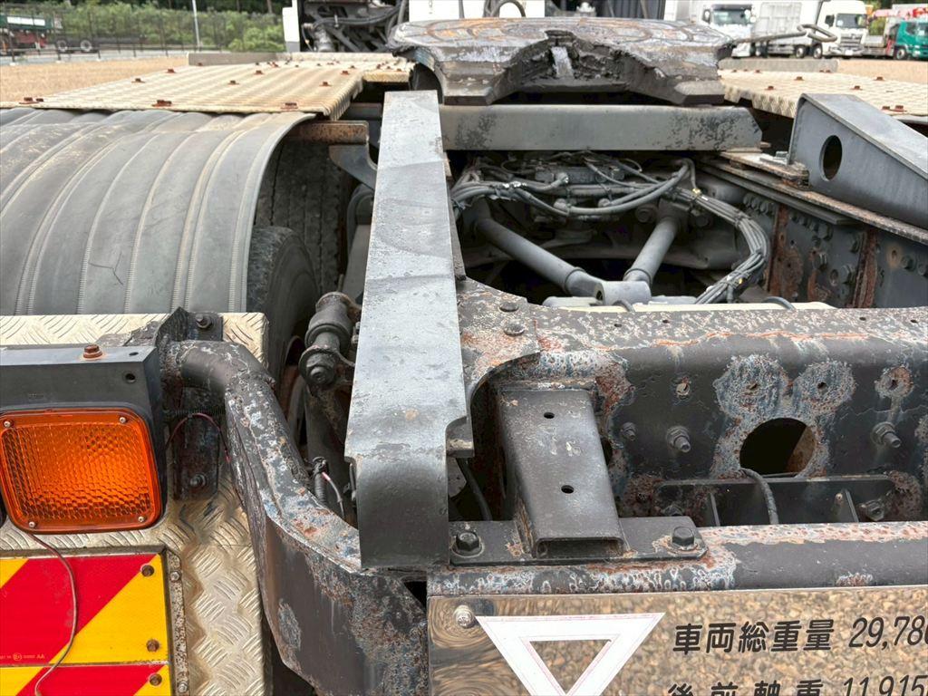 日野 プロフィア QDG-SS1EKDA(6x4)の写真11