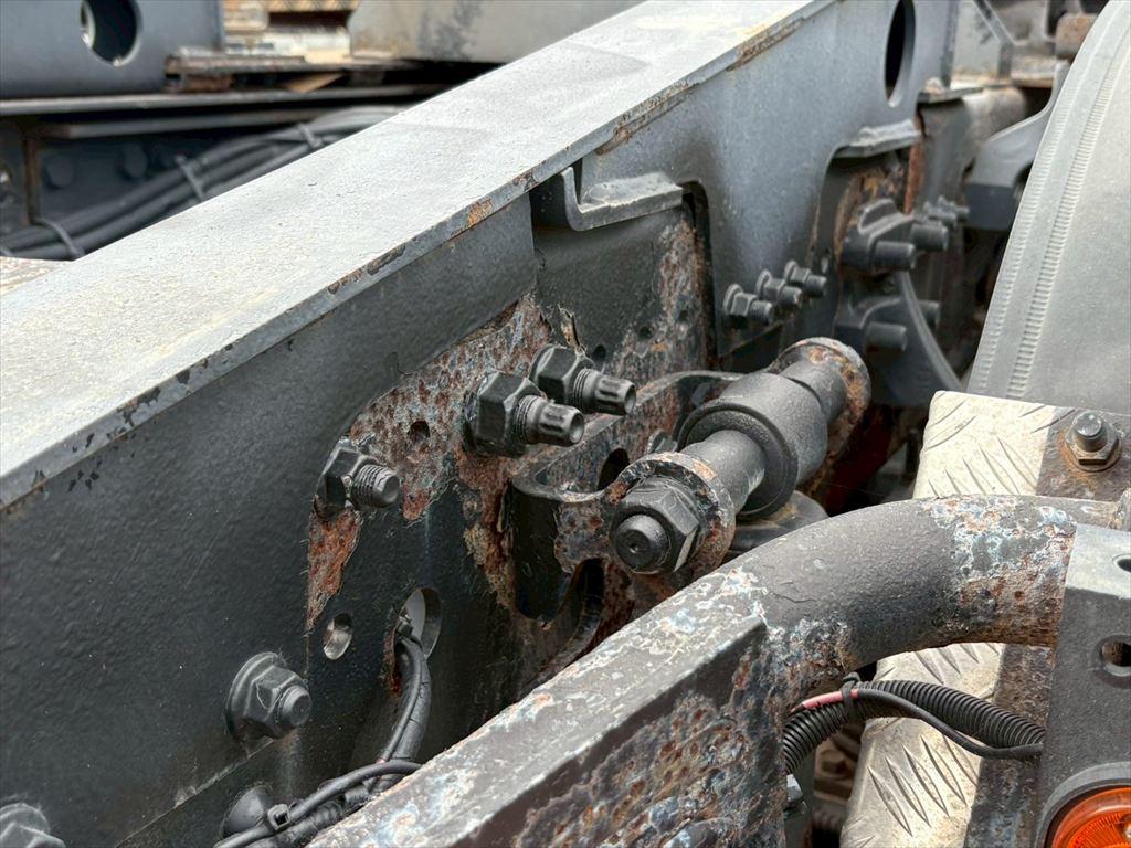 日野 プロフィア QDG-SS1EKDA(6x4)の写真15