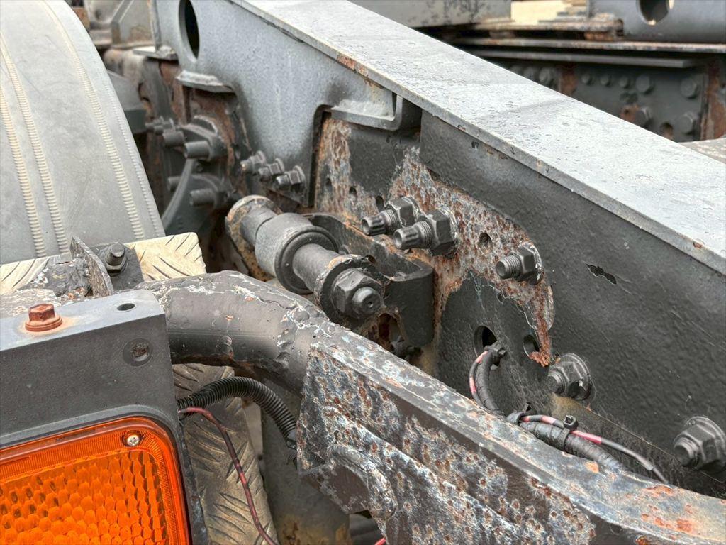 日野 プロフィア QDG-SS1EKDA(6x4)の写真16