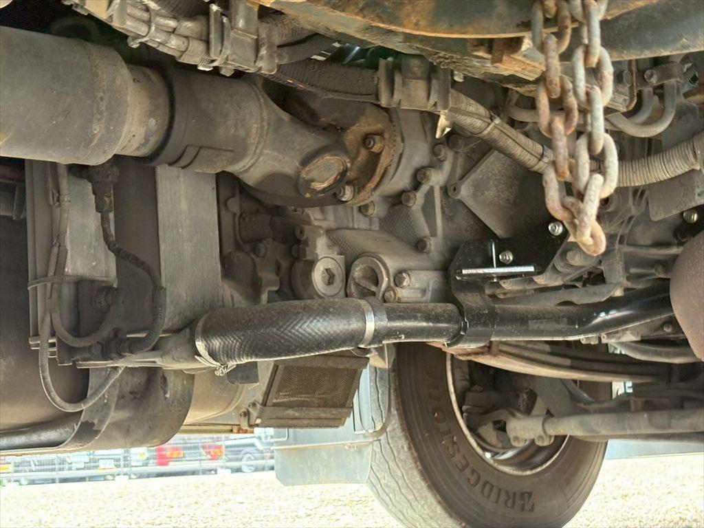 日野 プロフィア QDG-SS1EKDA(6x4)の写真17