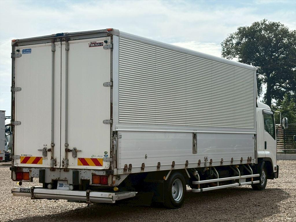 いすゞ フォワード 2RG-FRR90T2(2WD)の写真4