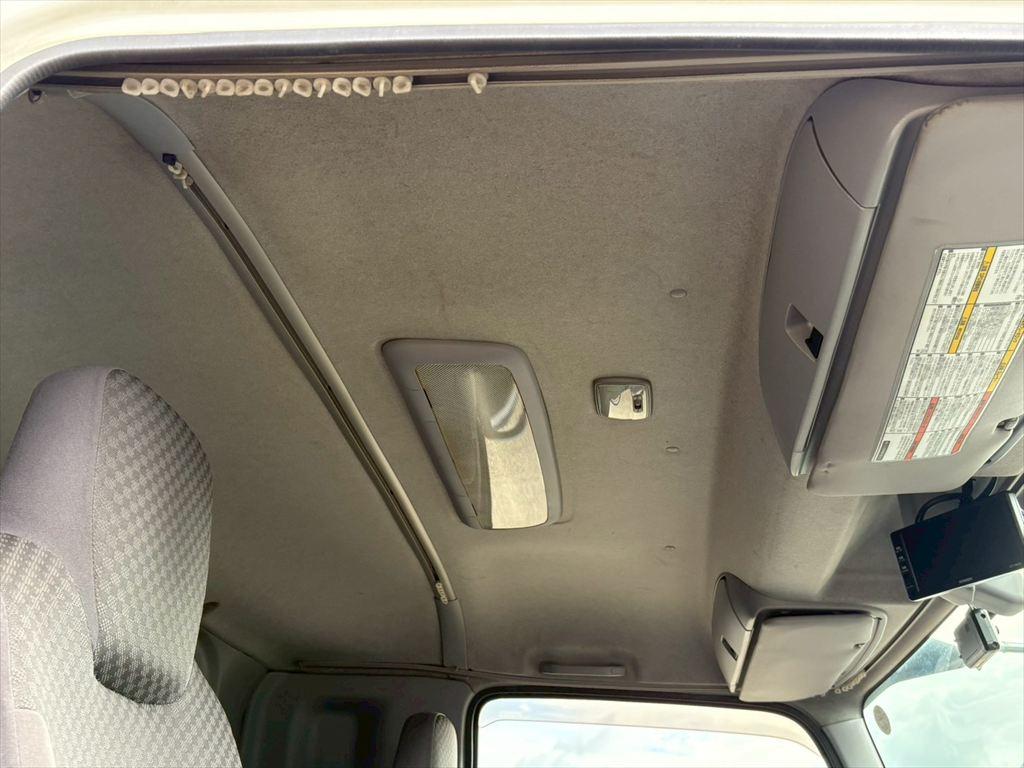 いすゞ フォワード 2RG-FRR90T2(2WD)の写真24