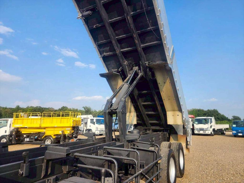 日野 プロフィア QPG-FS1AWEA(6x4)の写真11