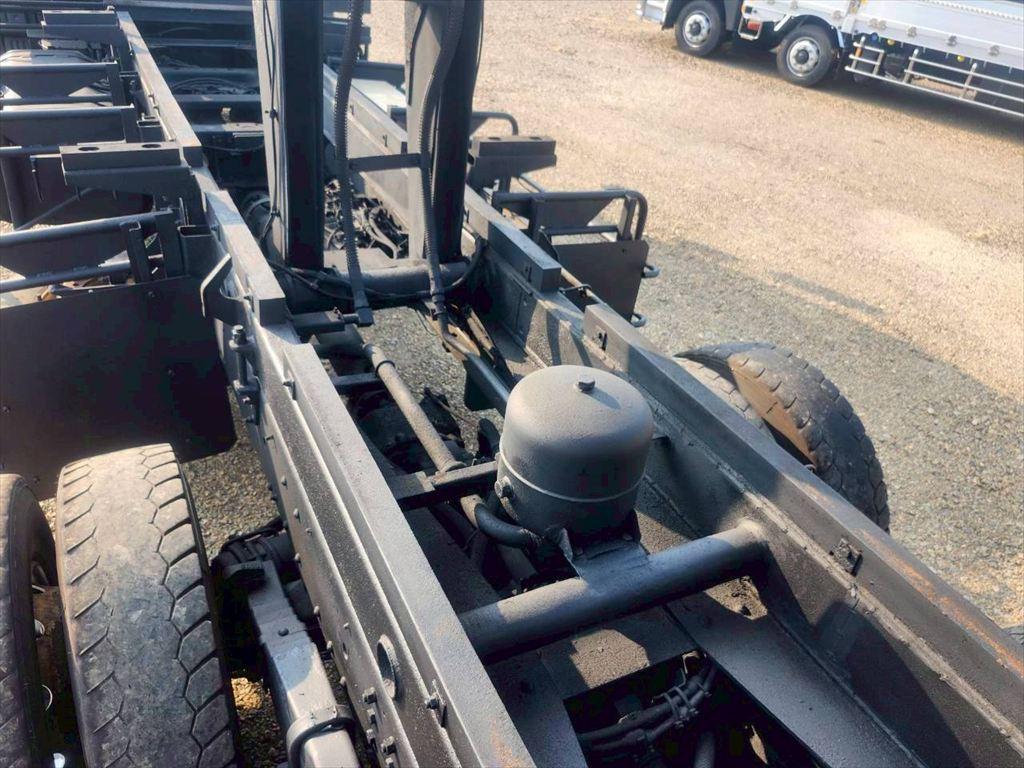 日野 プロフィア QPG-FS1AWEA(6x4)の写真13