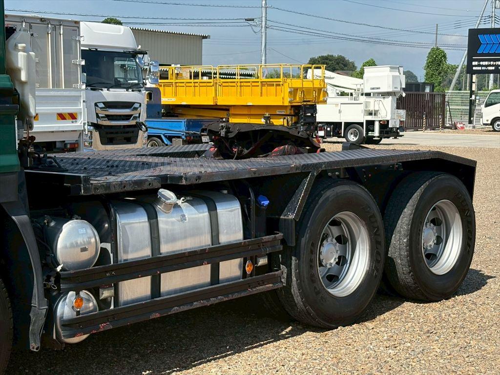 いすゞ ギガ QDG-EXZ52BJ(6x4)の写真6