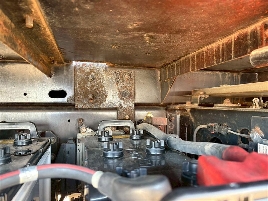 いすゞ ギガ QDG-EXZ52BJ(6x4)の写真15