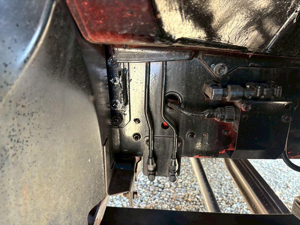 いすゞ ギガ QDG-EXZ52BJ(6x4)の写真16