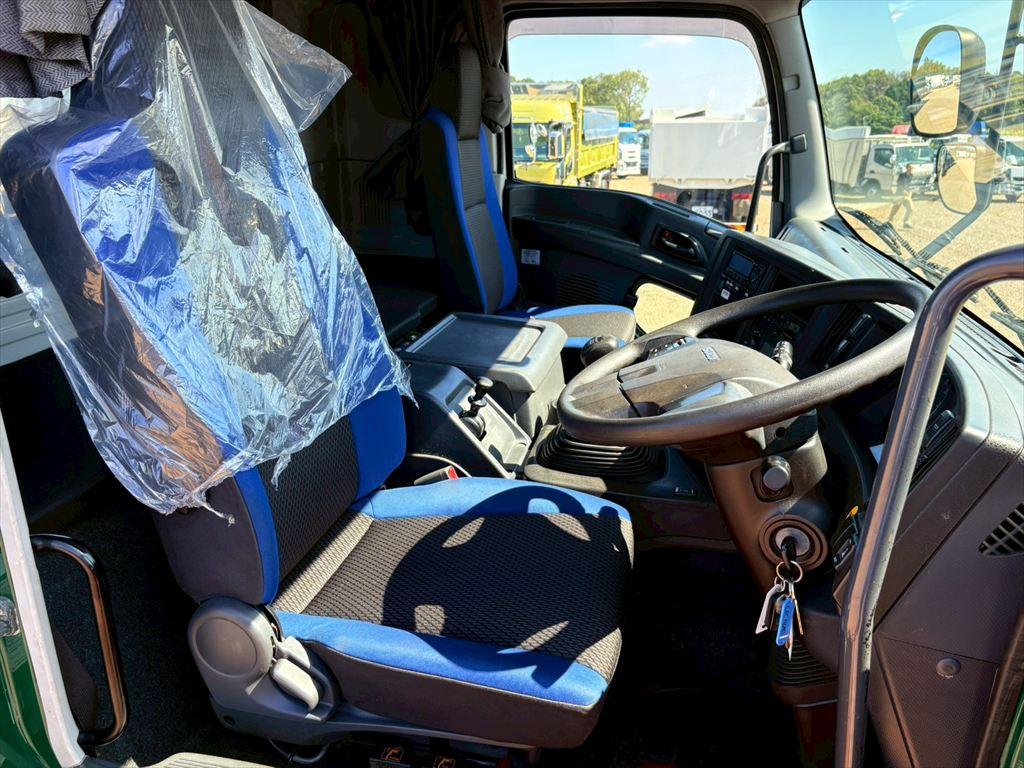 いすゞ ギガ QDG-EXZ52BJ(6x4)の写真21