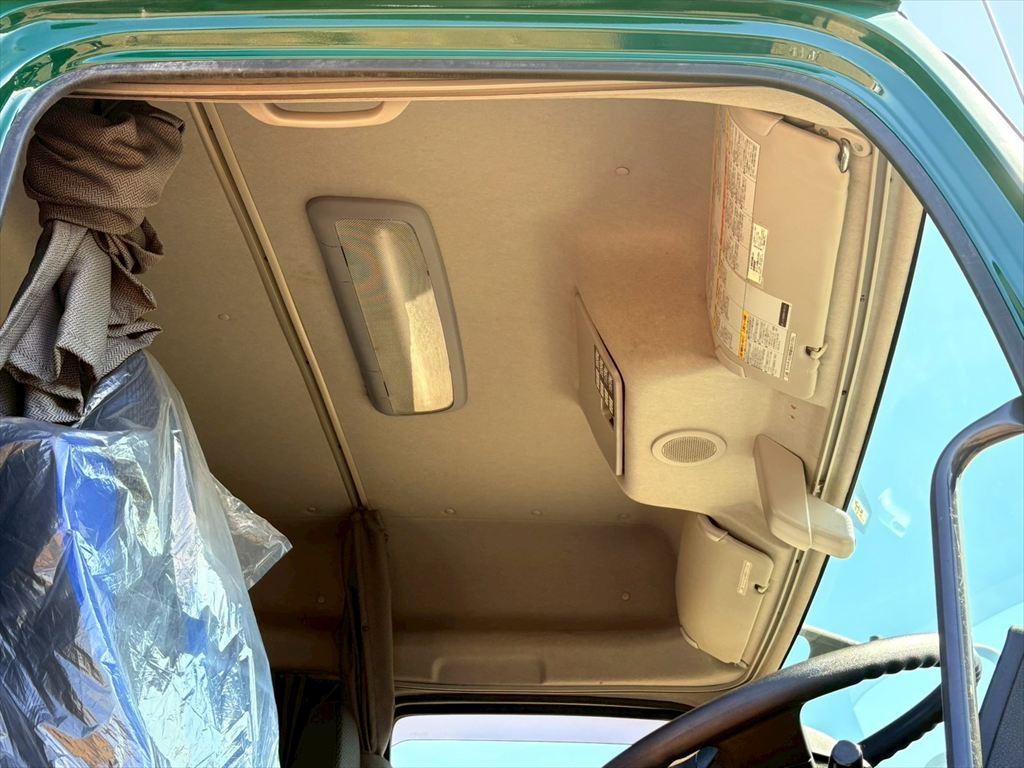 いすゞ ギガ QDG-EXZ52BJ(6x4)の写真24