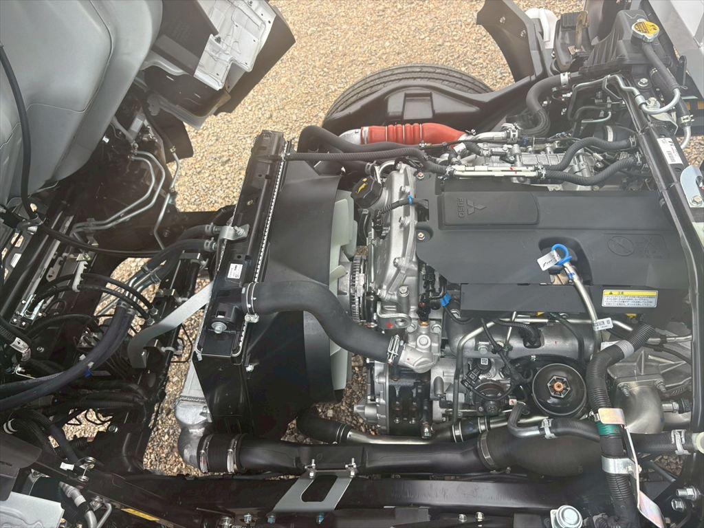 三菱 キャンター 2RG-FEB80(2WD)の写真18