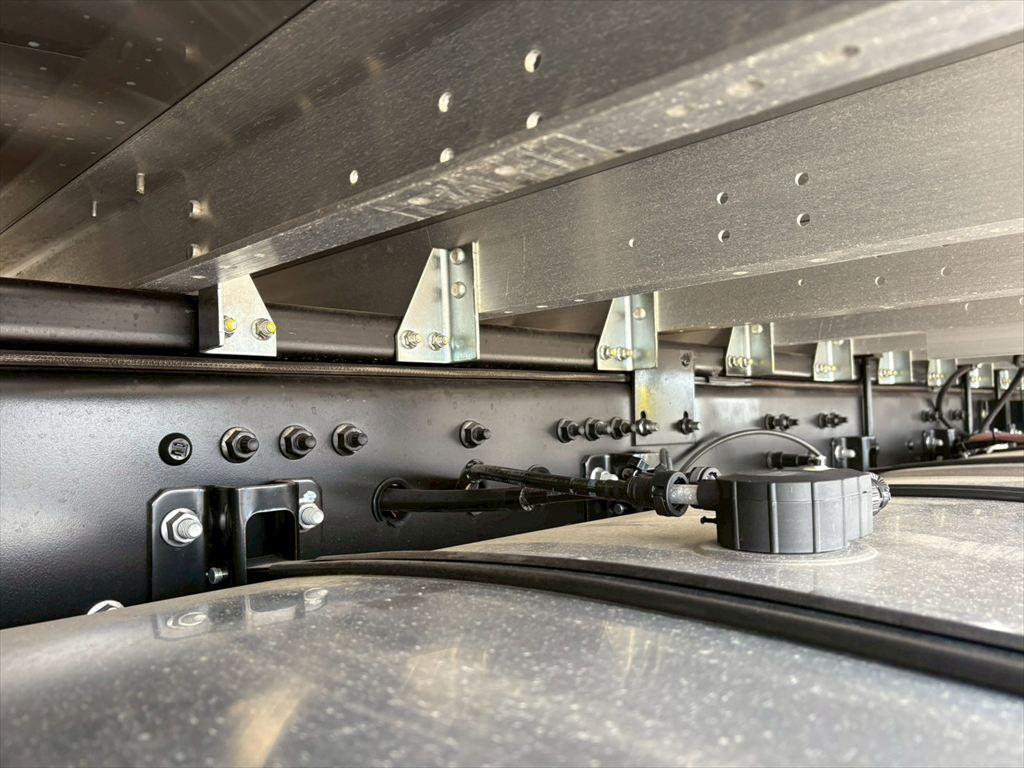 UD クオン 2PG-CD4FA(6x2)の写真16