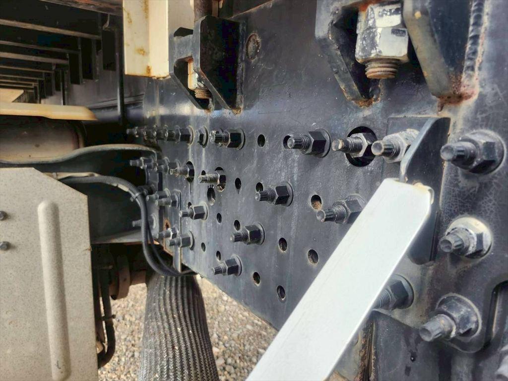 UD クオン 2PG-CW5BL(6x4)の写真15