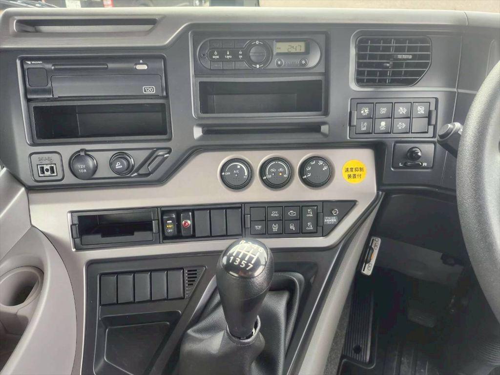 UD クオン 2PG-CW5BL(6x4)の写真22