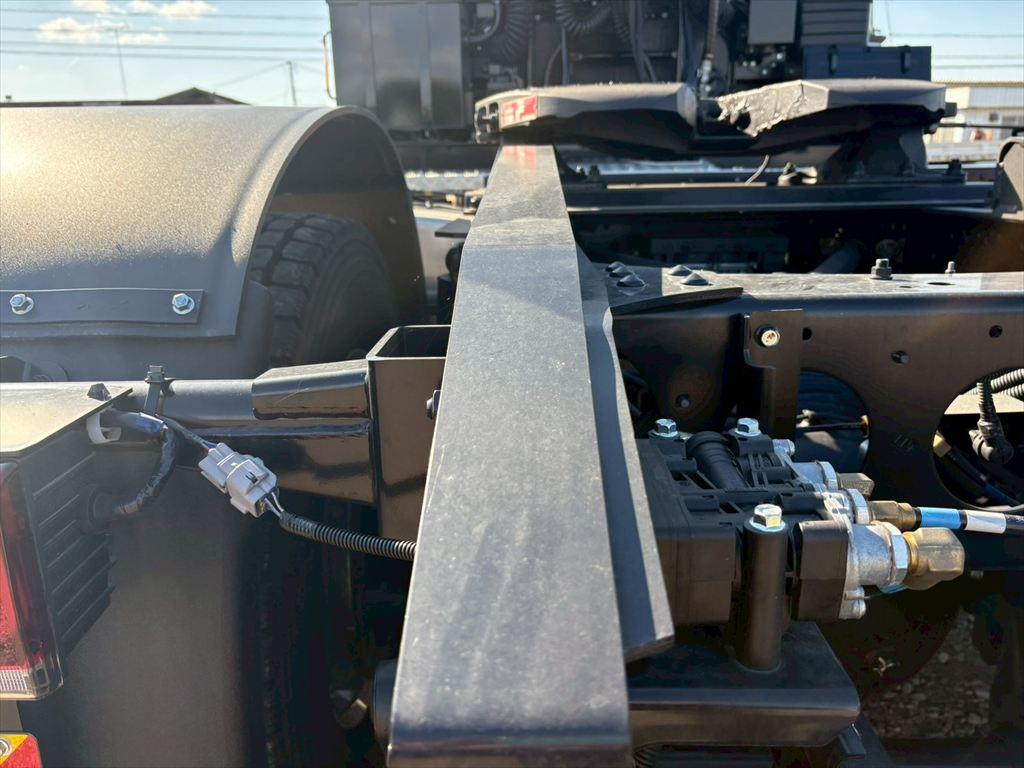 三菱 スーパーグレート 2RG-FP84VDR(2WD)の写真11