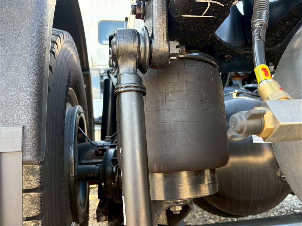 三菱 スーパーグレート 2RG-FP84VDR(2WD)の写真17