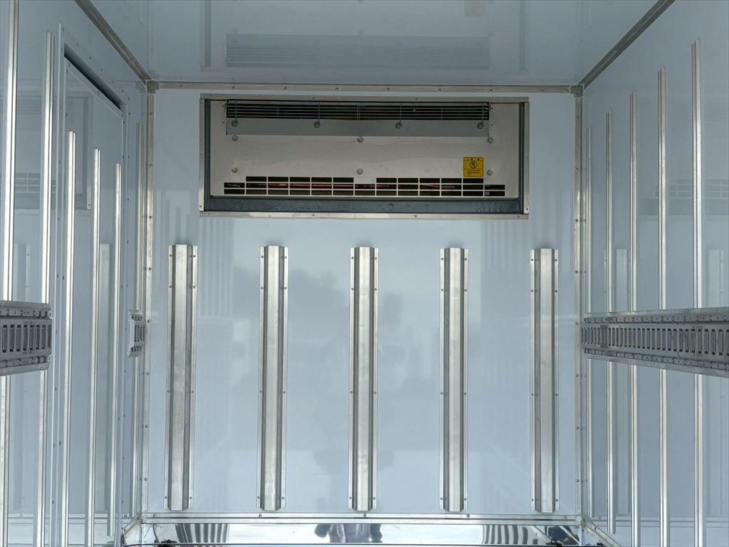 三菱 キャンター 2RG-FBA20(2WD)の写真7