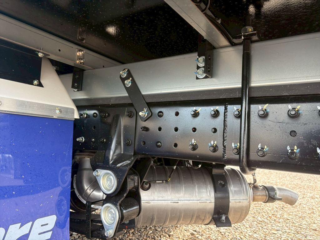 三菱 キャンター 2RG-FBA20(2WD)の写真17