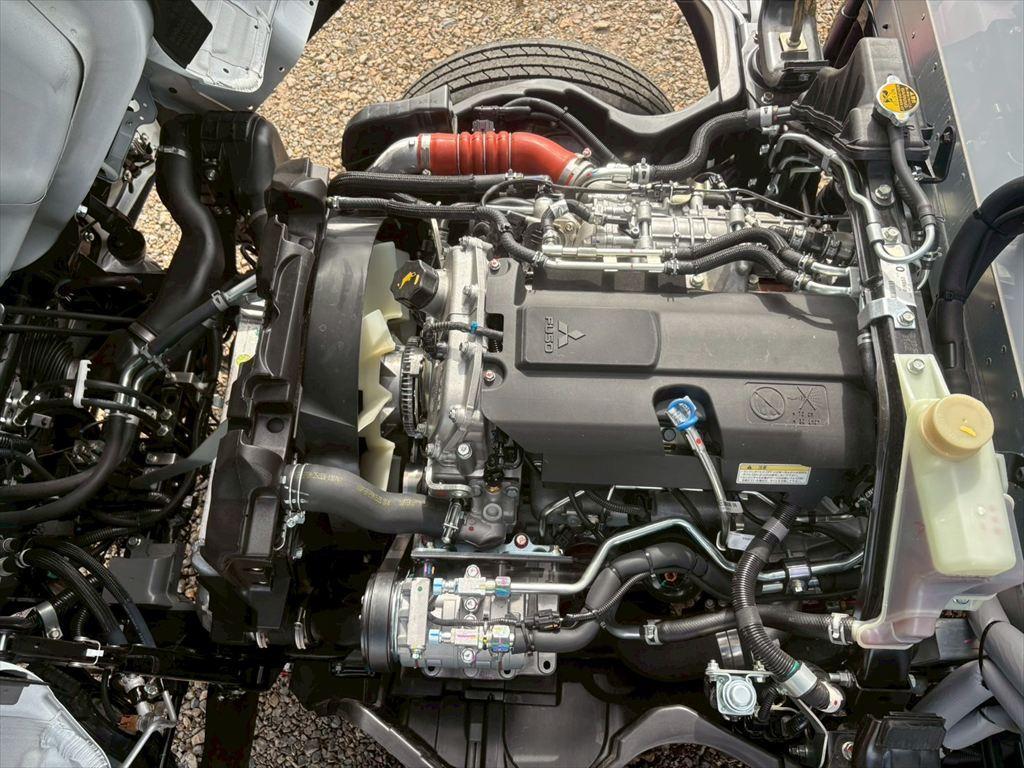 三菱 キャンター 2RG-FBA20(2WD)の写真19