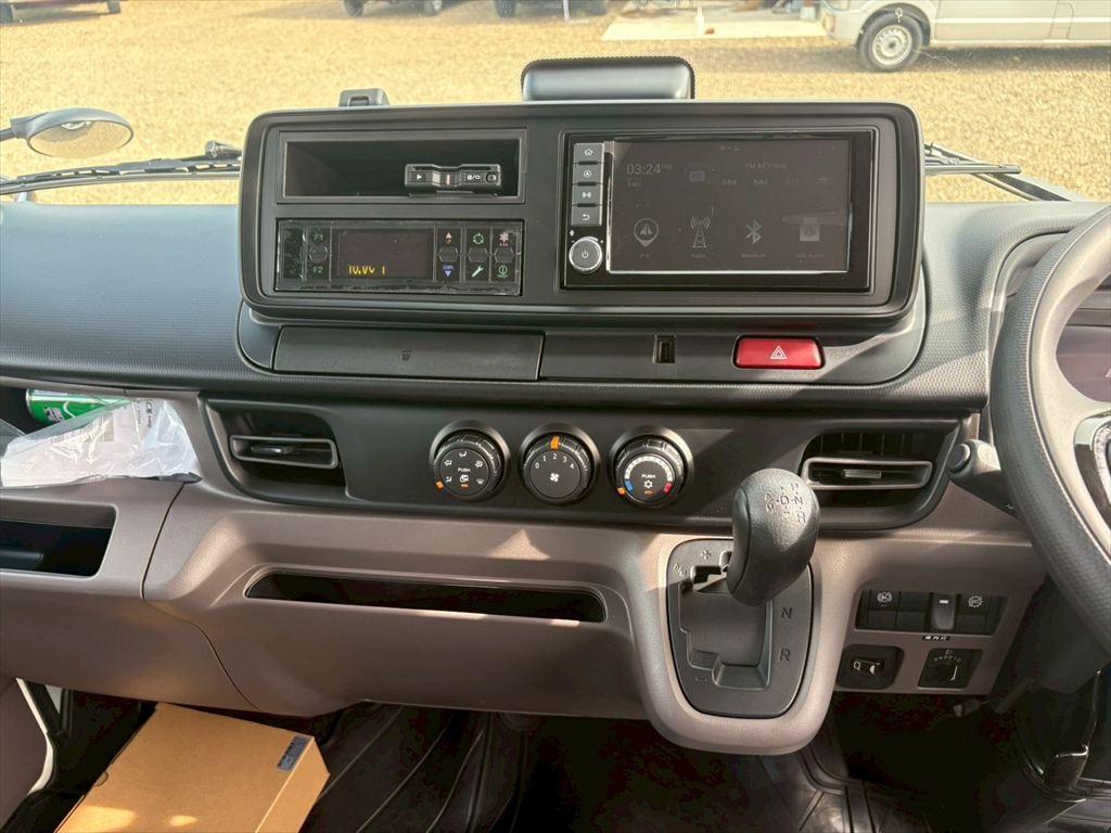 三菱 キャンター 2RG-FBA20(2WD)の写真22