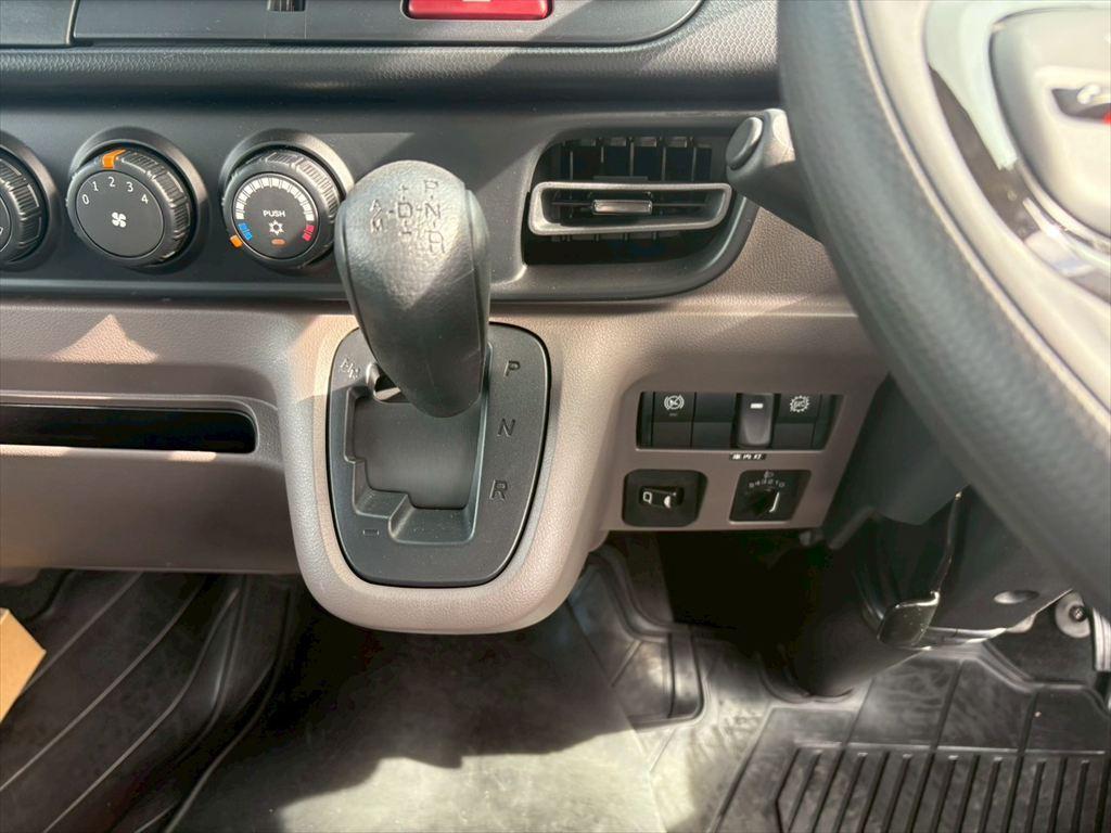 三菱 キャンター 2RG-FBA20(2WD)の写真23