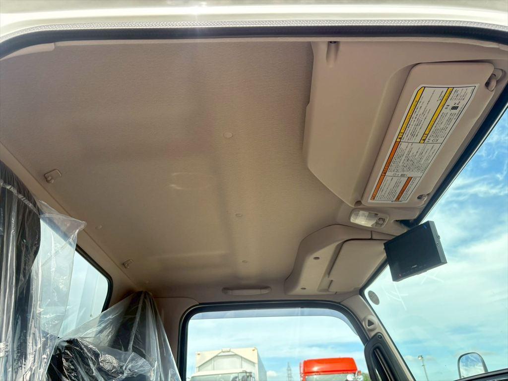 三菱 キャンター 2RG-FBA20(2WD)の写真24