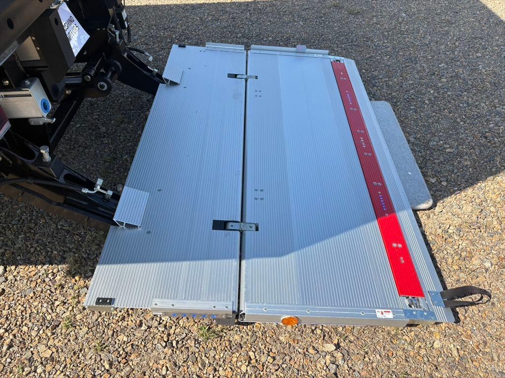 三菱 キャンター 2RG-FEB80(2WD)の写真12