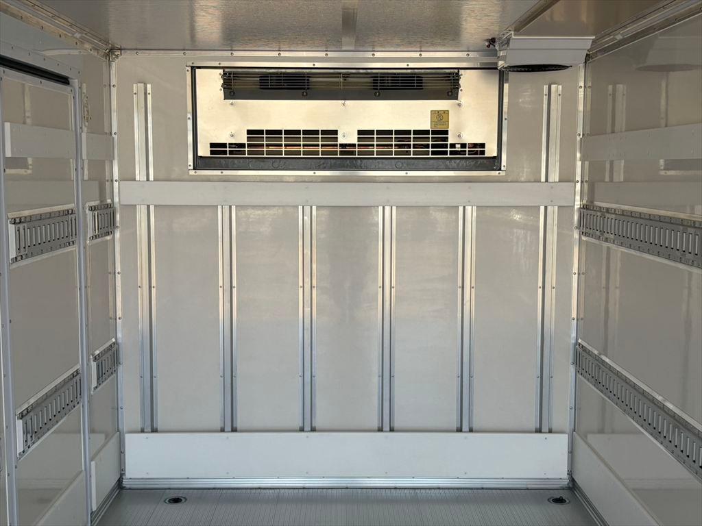 三菱 キャンター 2RG-FEB80(2WD)の写真7