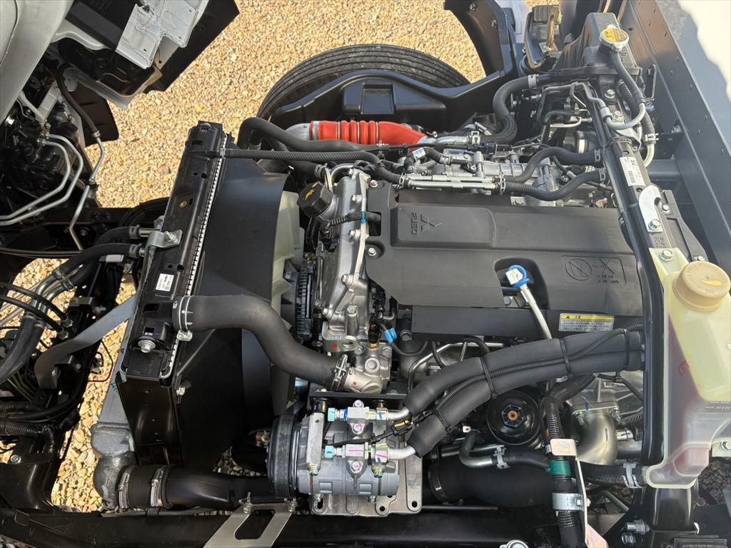 三菱 キャンター 2RG-FEB80(2WD)の写真18