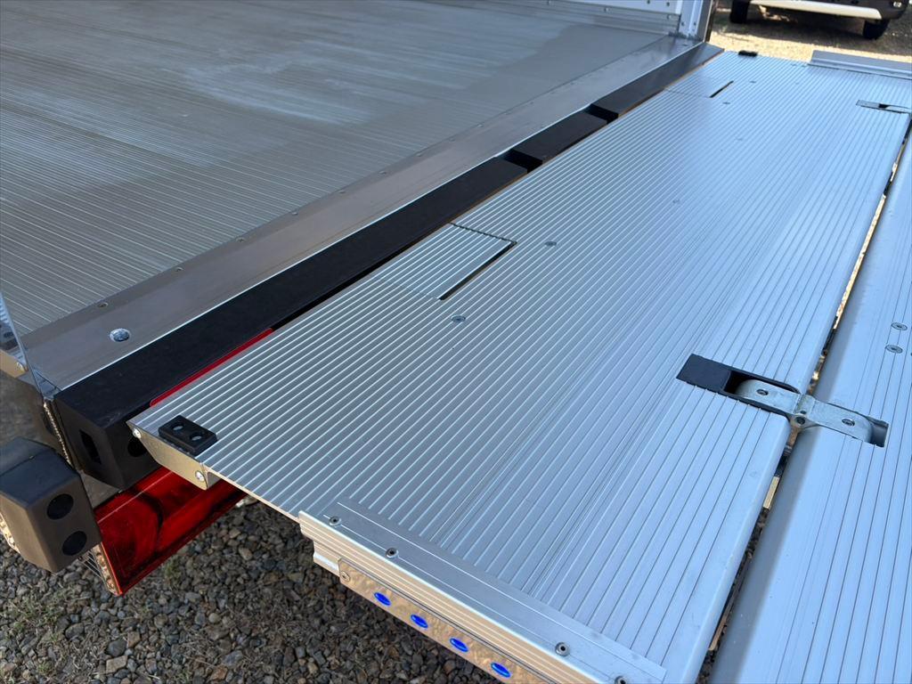 三菱 キャンター 2RG-FEB80(2WD)の写真13