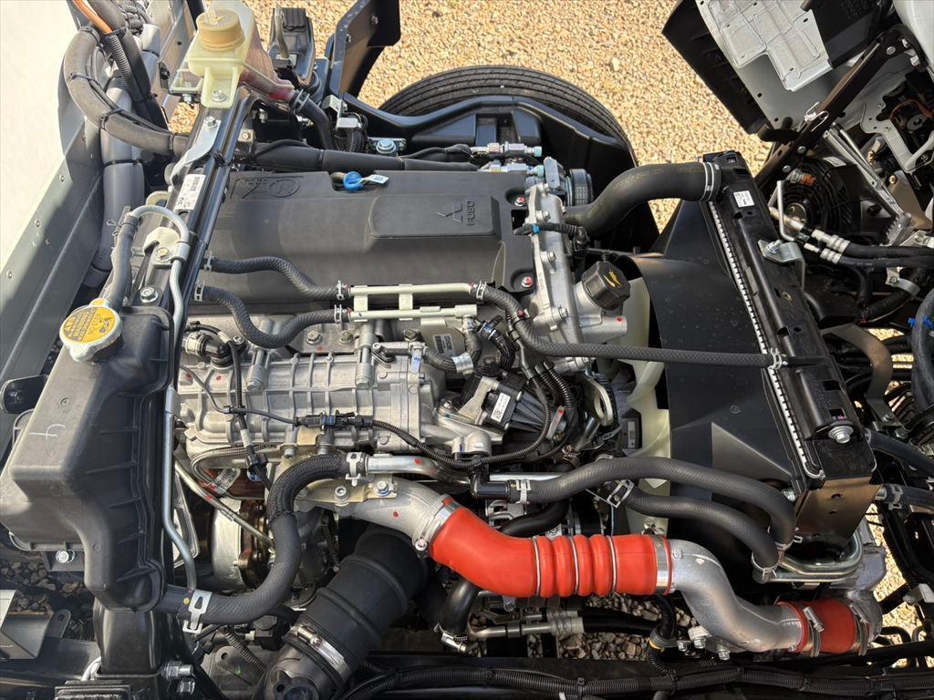 三菱 キャンター 2RG-FEB80(2WD)の写真19