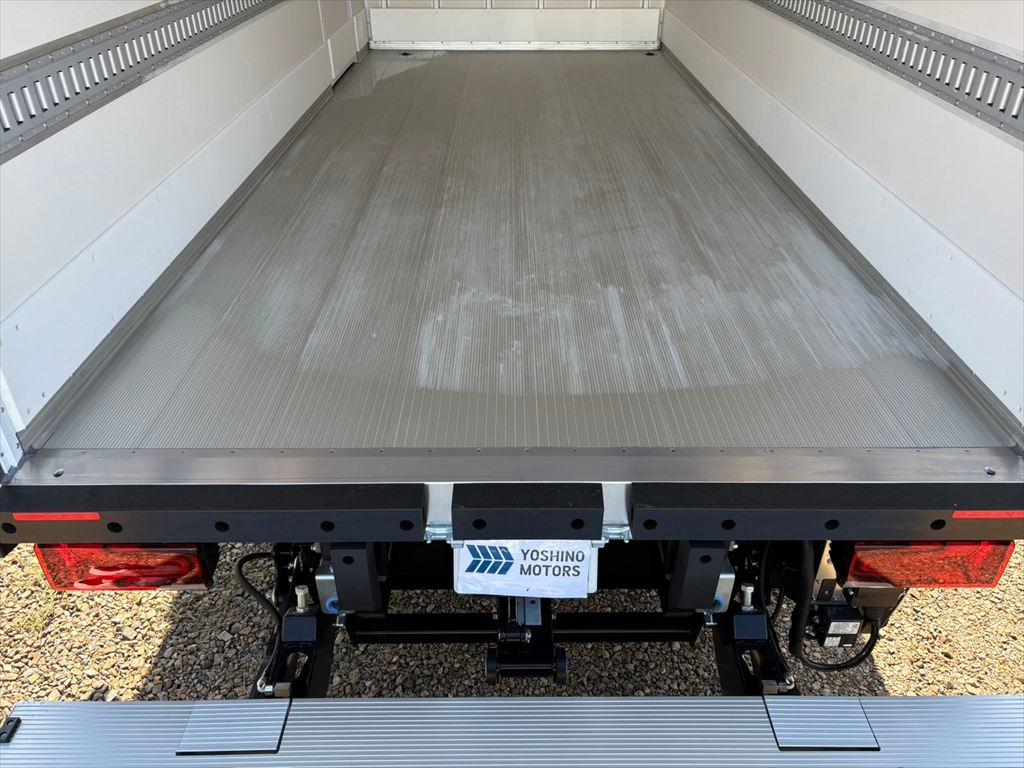 三菱 キャンター 2RG-FEB80(2WD)の写真8