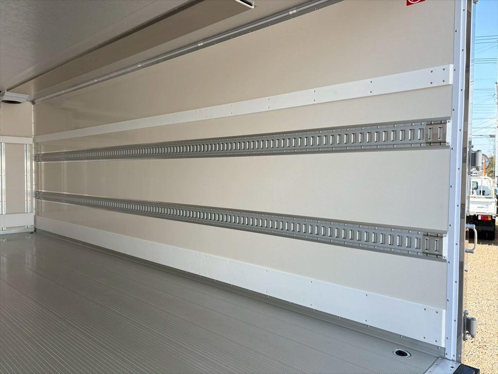 三菱 ファイター 2KG-FK65F(2WD)の写真10