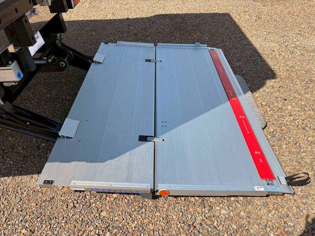 三菱 ファイター 2KG-FK65F(2WD)の写真12