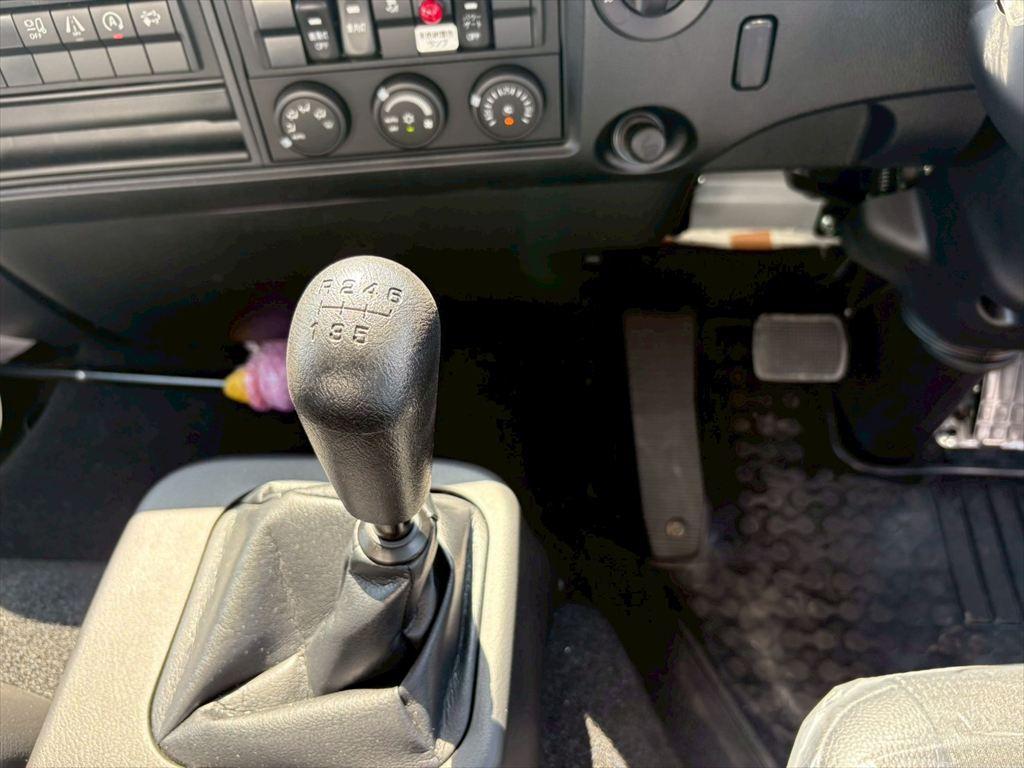 三菱 ファイター 2KG-FK65F(2WD)の写真23