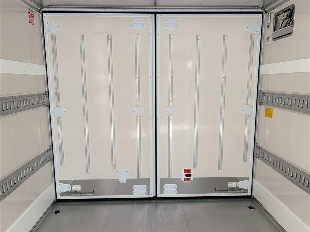 三菱 ファイター 2KG-FK65F(2WD)の写真11