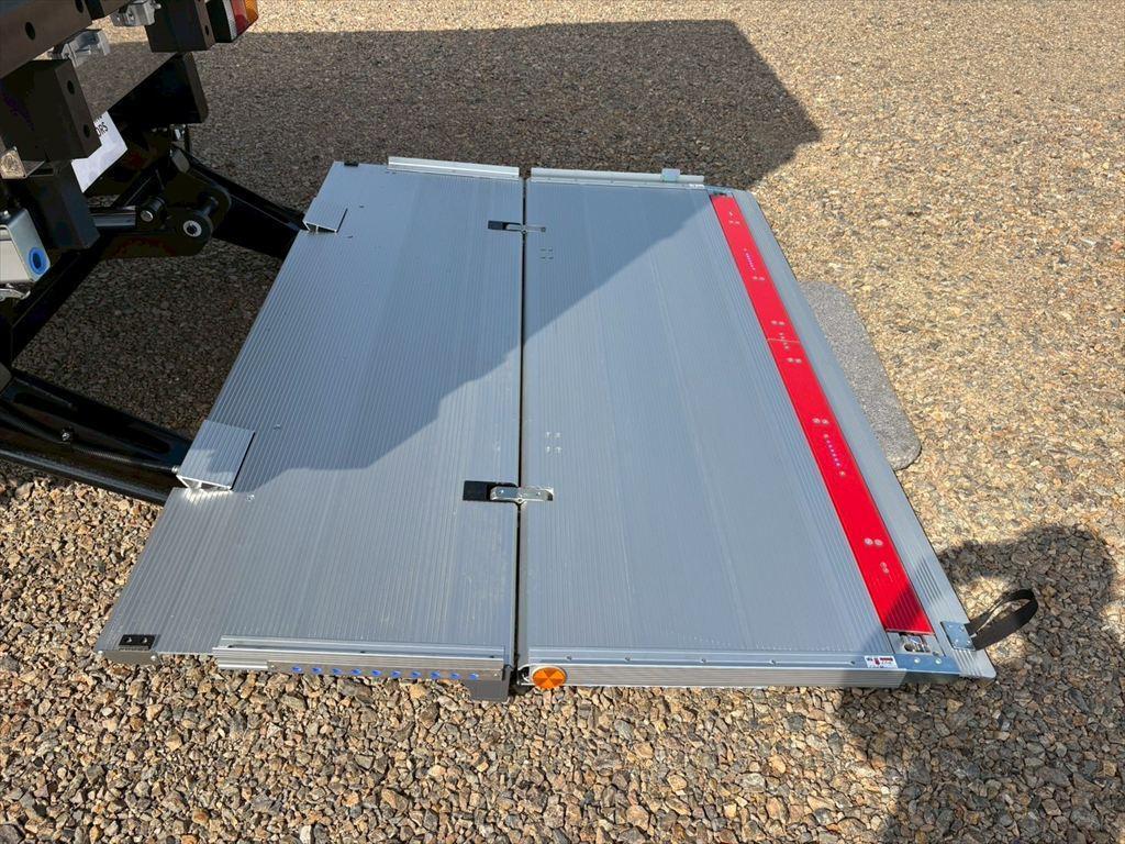 三菱 ファイター 2KG-FK65F(2WD)の写真12