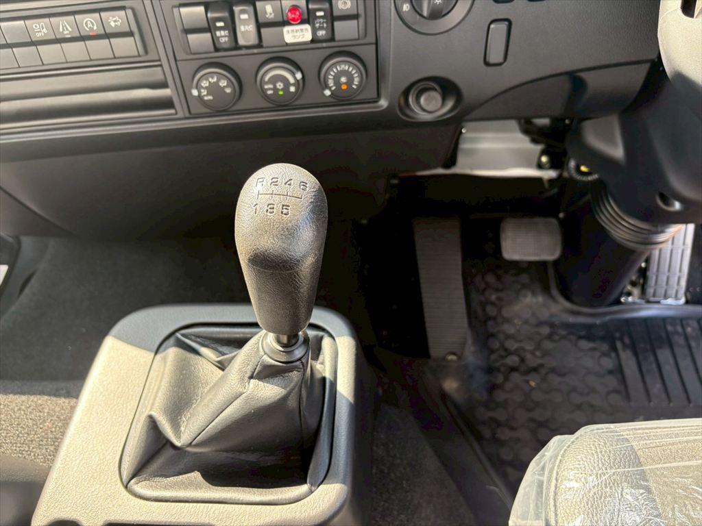 三菱 ファイター 2KG-FK65F(2WD)の写真23