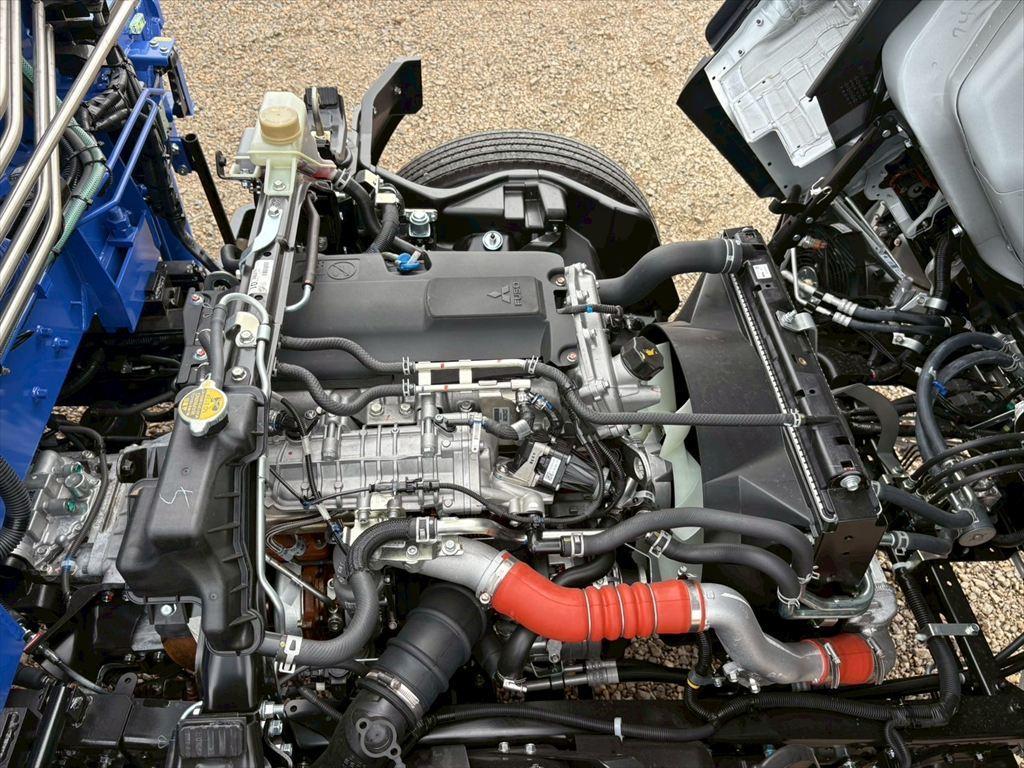 三菱 キャンター 2PG-FEB80(2WD)の写真20