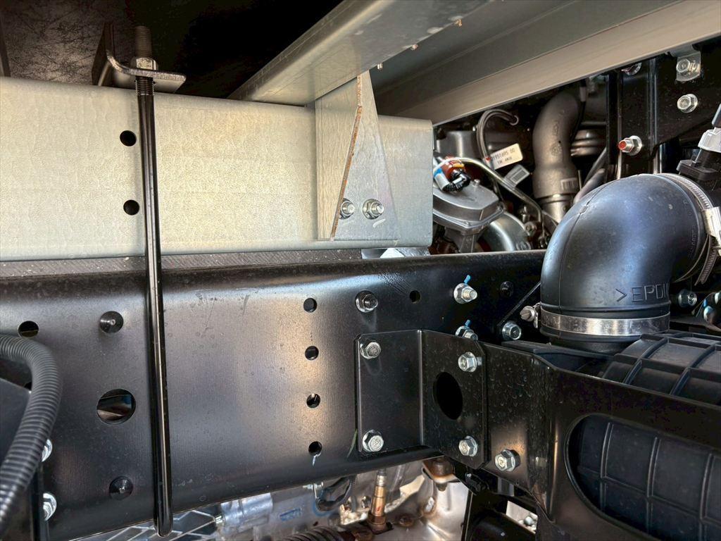 三菱 キャンター 2RG-FEB80(2WD)の写真18