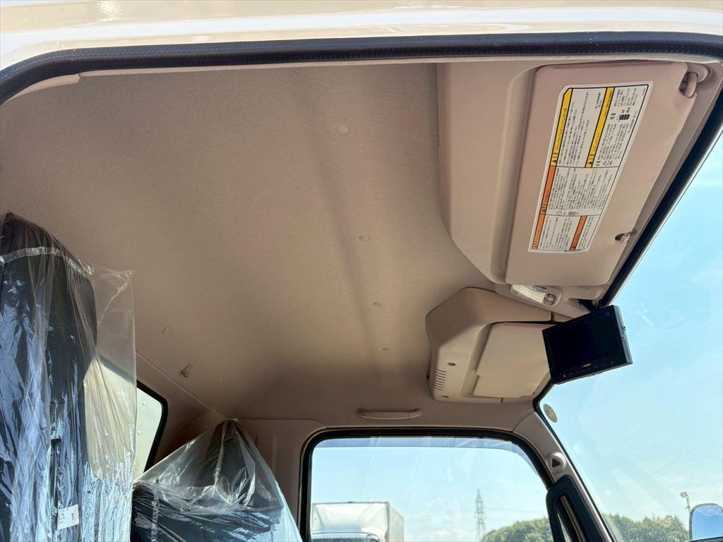 三菱 キャンター 2RG-FEB80(2WD)の写真24