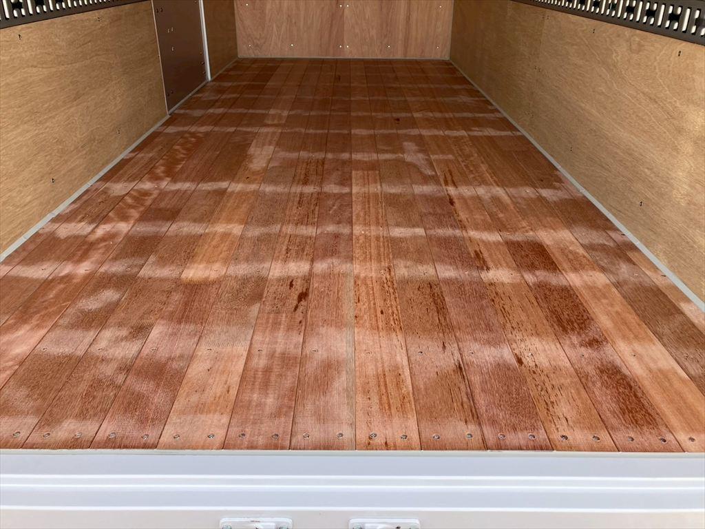 三菱 キャンター 2RG-FEAV0(2WD)の写真8